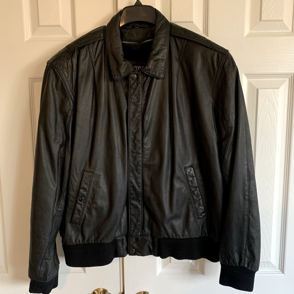 Vintage Mens Genuine Leather Bomber Jacket with Zip out Lining, Black, Size 44.